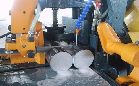 运粮湖管理区卧式带锯床的送料方式有哪几种？